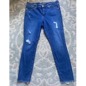 High waist distressed denim jeans